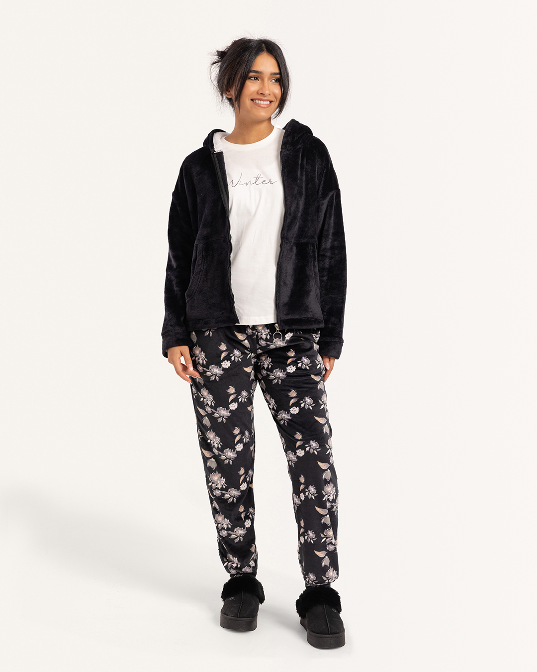 بيجاما 3 قطع ورود الشتاء