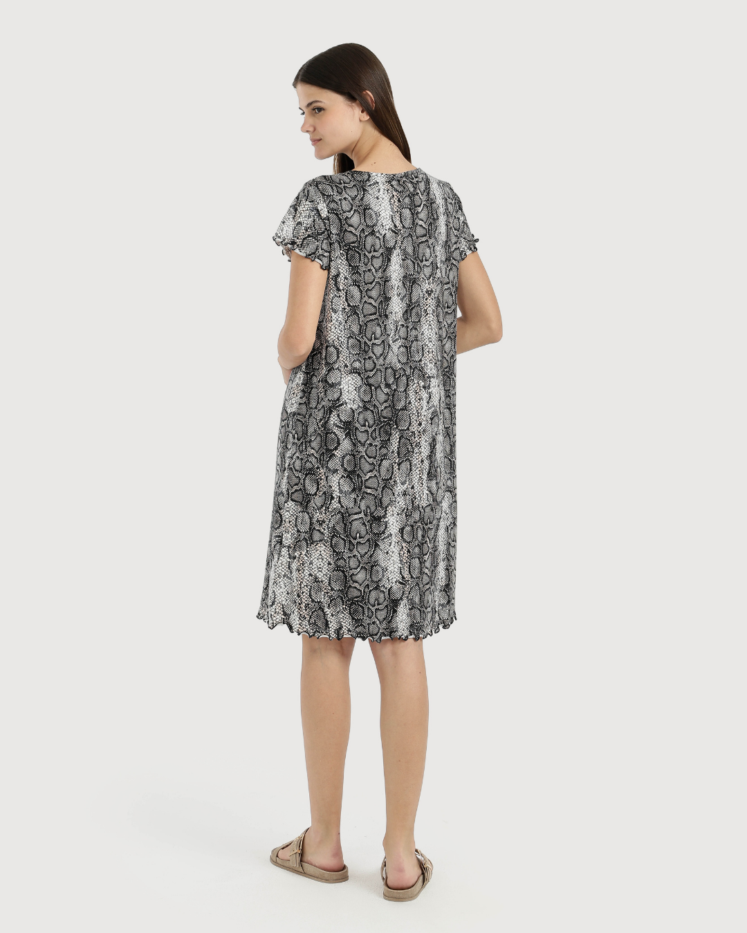 قميص حريمى V نص كم  جلد ثعبان