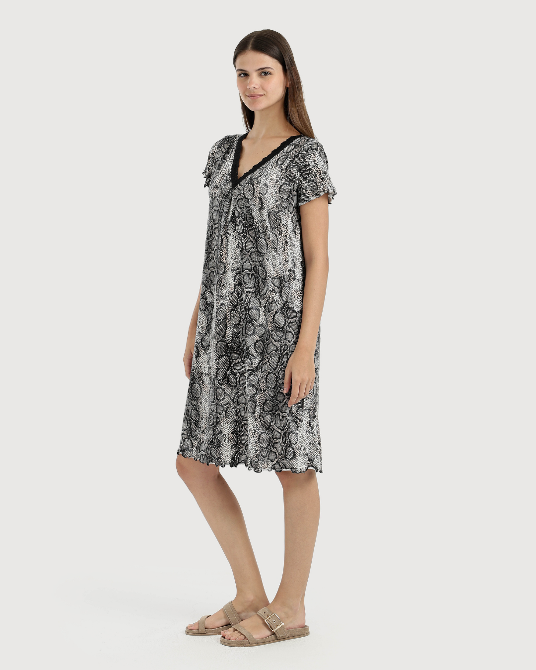 قميص حريمى V نص كم  جلد ثعبان