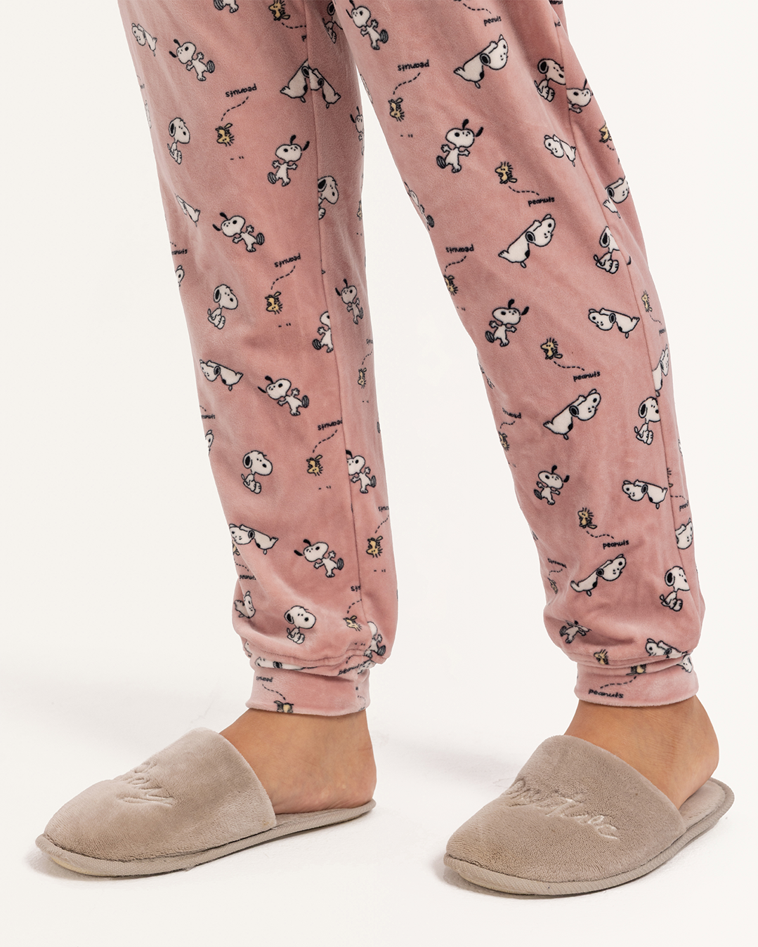 بيجاما سنوبى