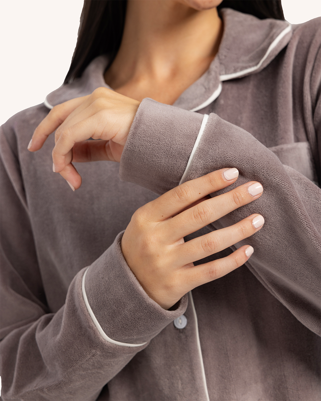 بيجاما حريمي كلاسيك قطيفة