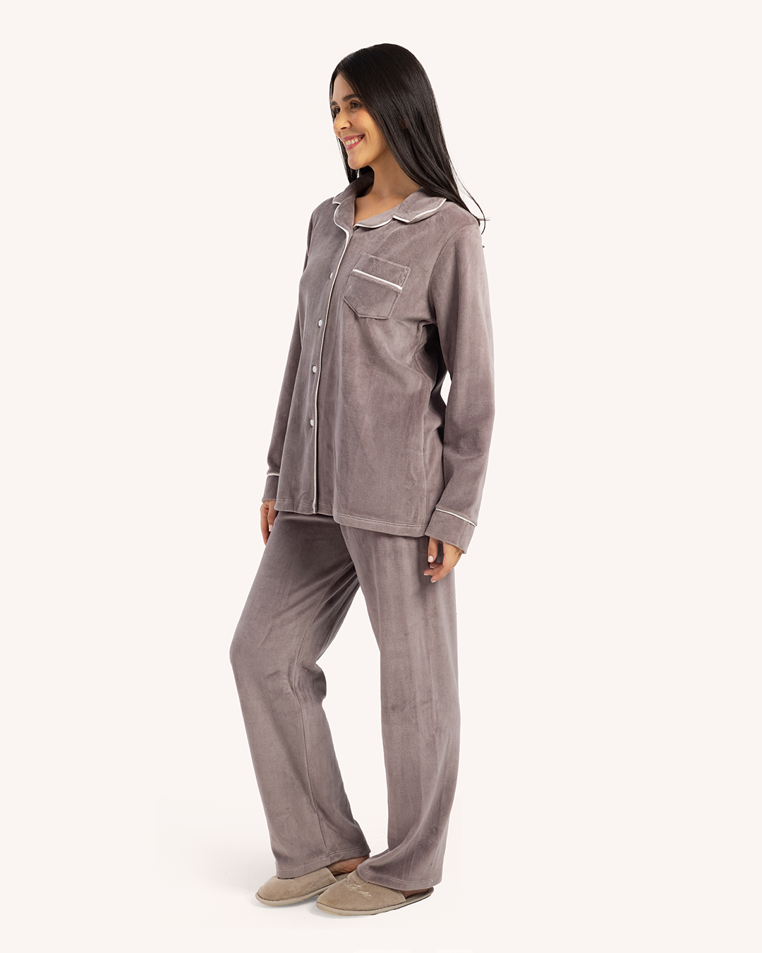 بيجاما حريمي كلاسيك قطيفة