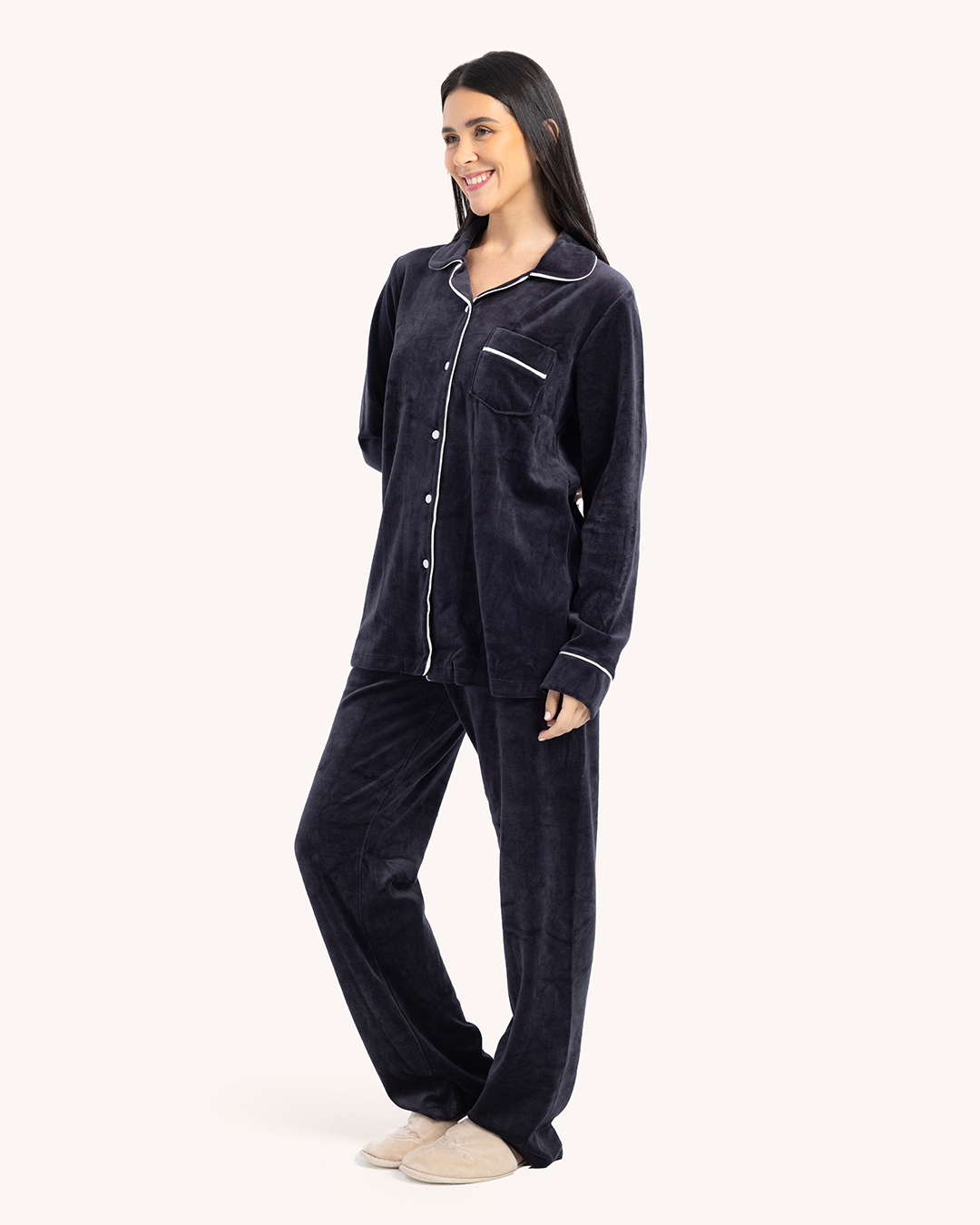 بيجاما حريمي كلاسيك قطيفة