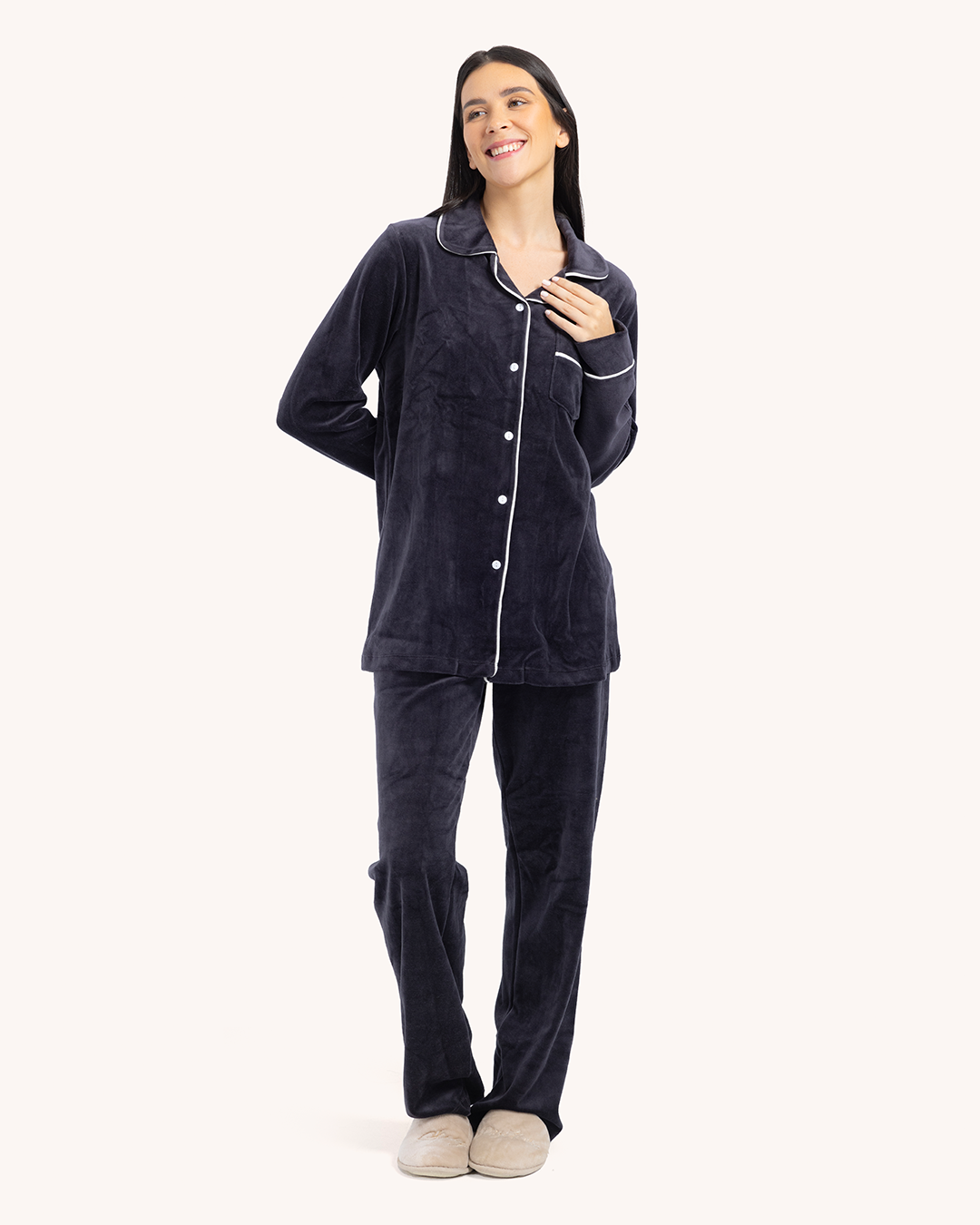 بيجاما حريمي كلاسيك قطيفة