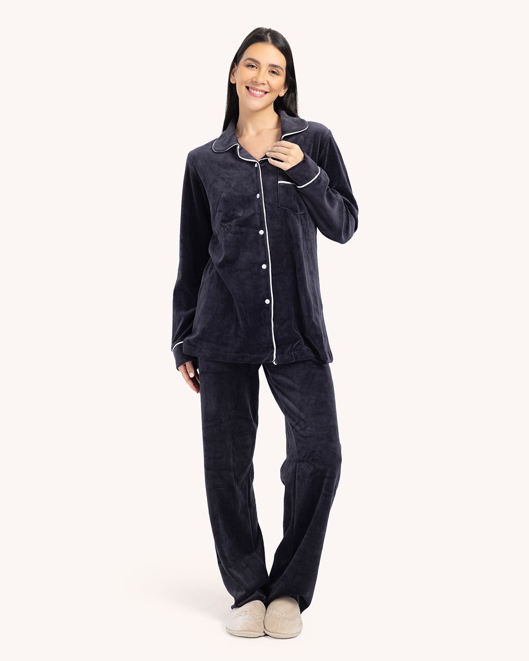 بيجاما حريمي كلاسيك قطيفة