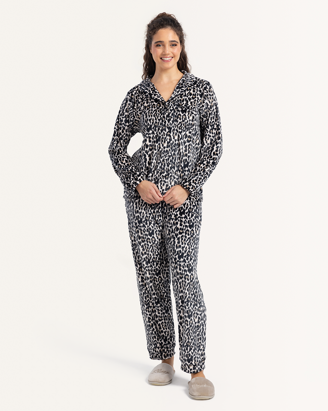 بيجاما كلاسيك قطيفه بزاير