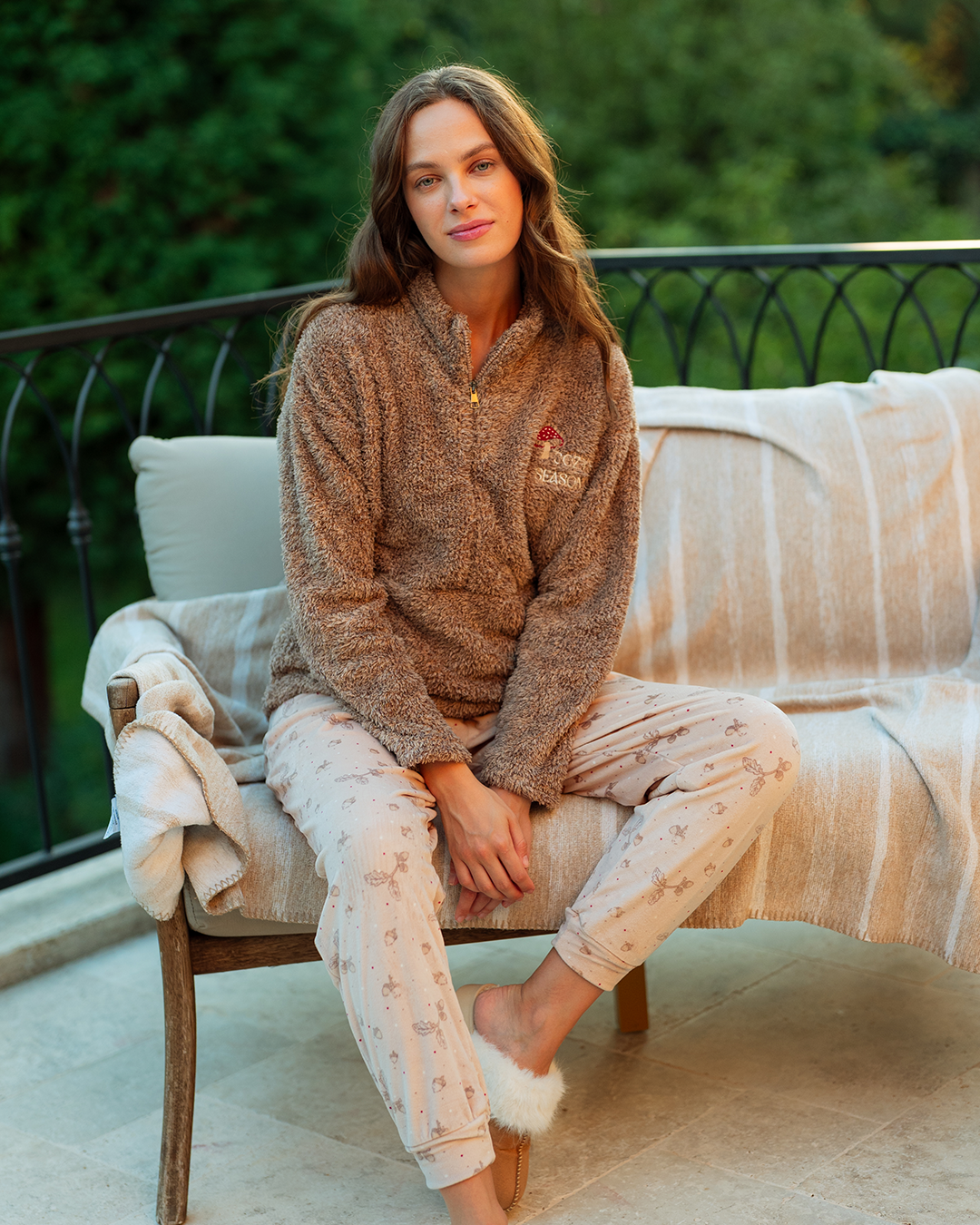 بيجاما بنطلون قطيفه موسم دافئ