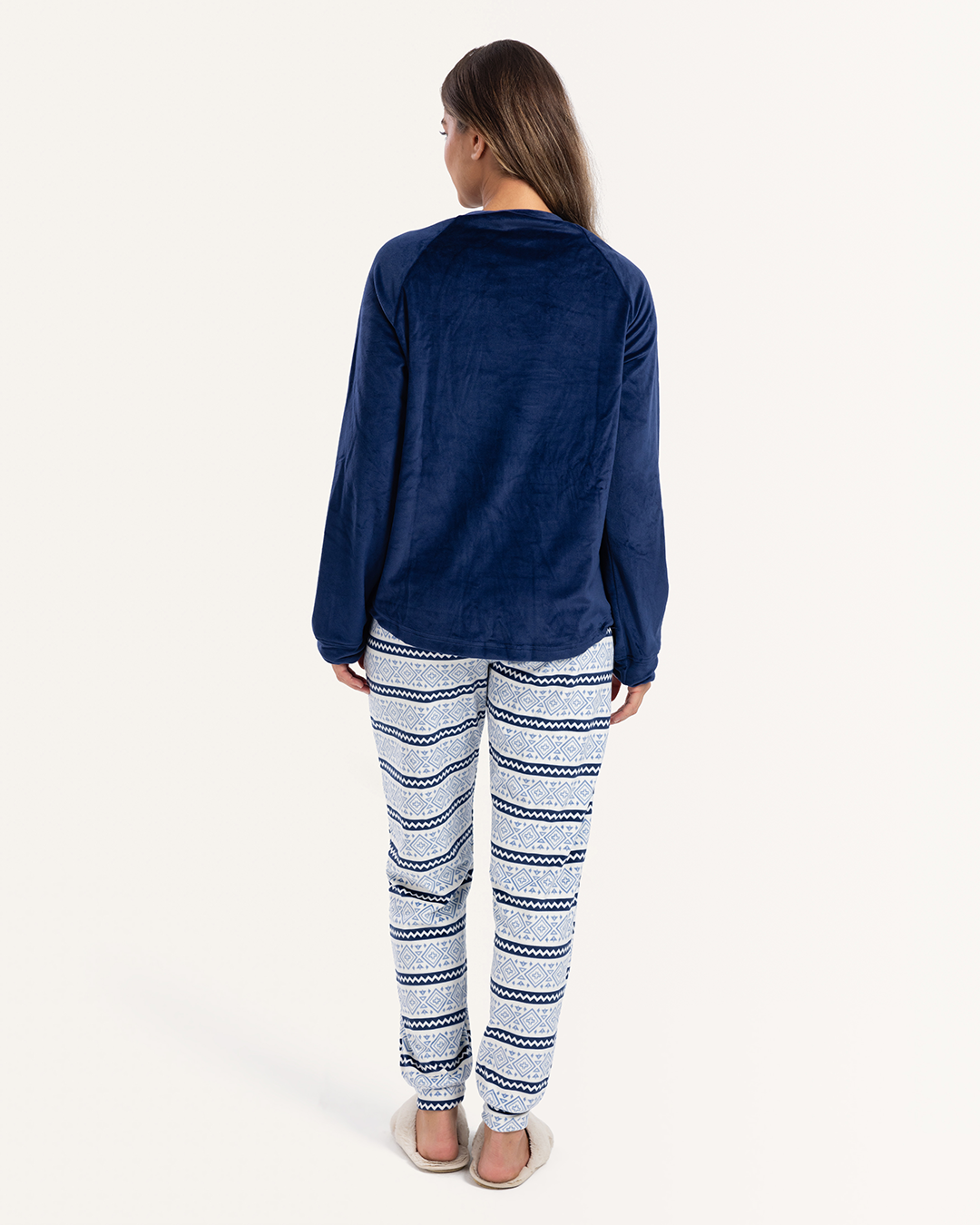 بيجاما قطيفه اجواء شتويه