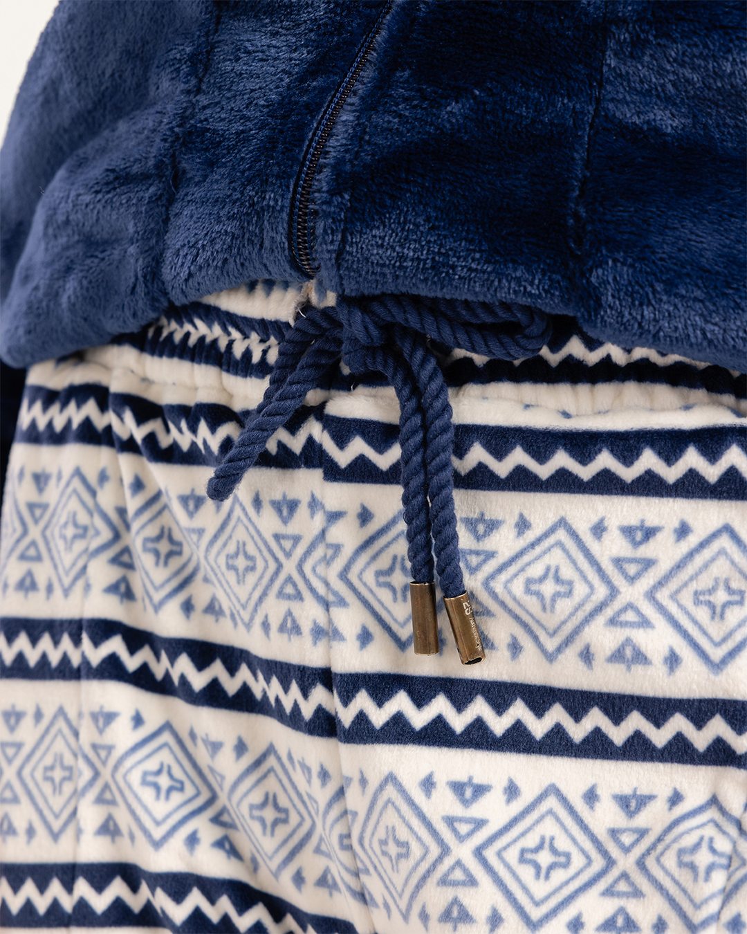 Baby it's cold outside بيجاما حريمي جاكت