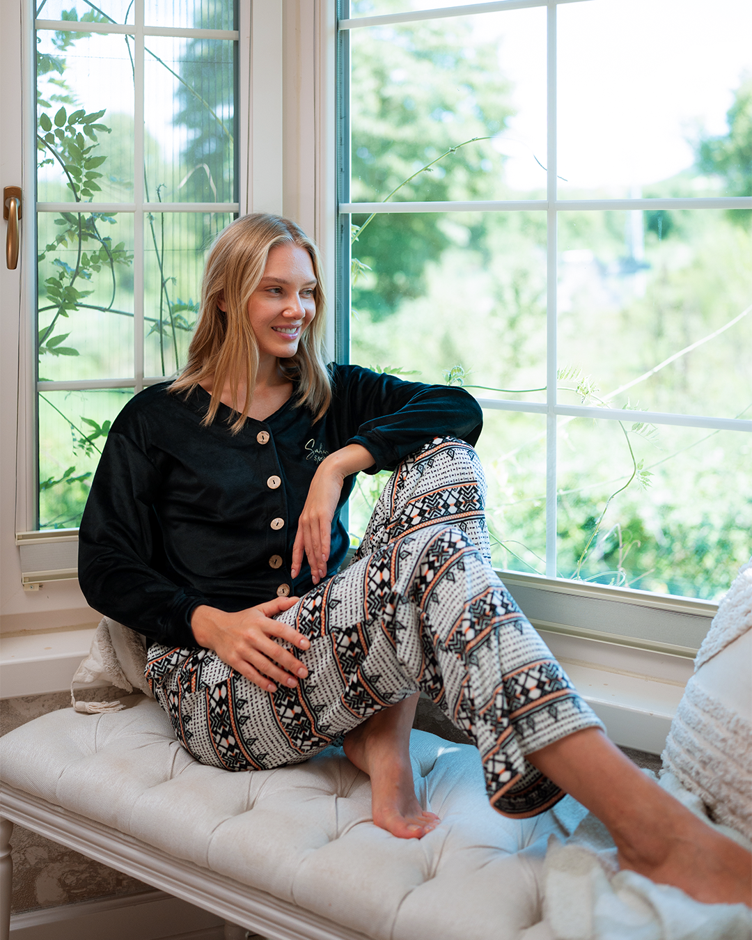 بيجاما بزراير و بنطلون مطبوع