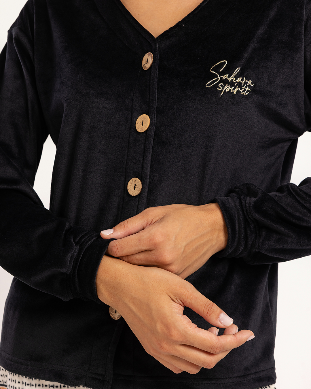 بيجاما بزراير و بنطلون مطبوع