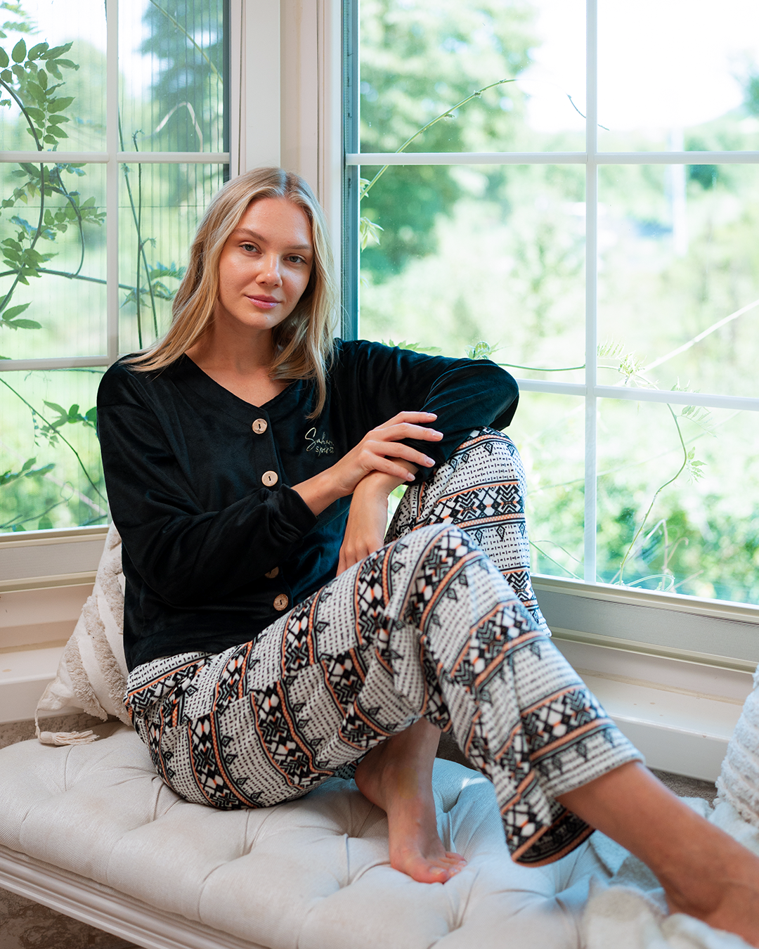 بيجاما بزراير و بنطلون مطبوع