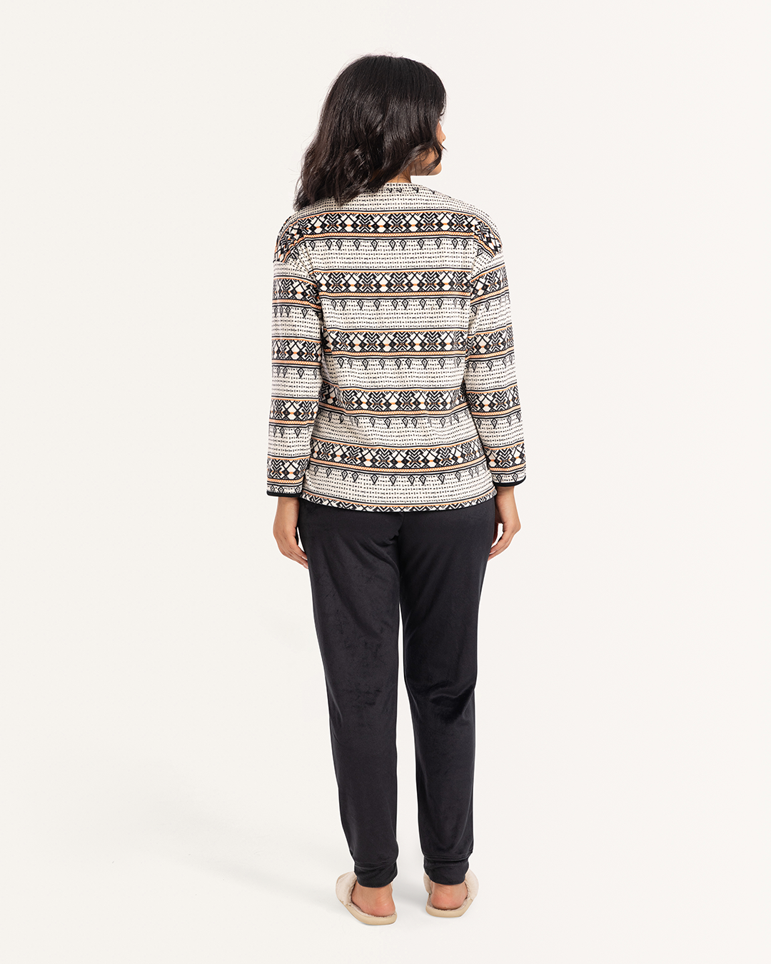 بيجاما كُم طويل طباعه اندلسيه