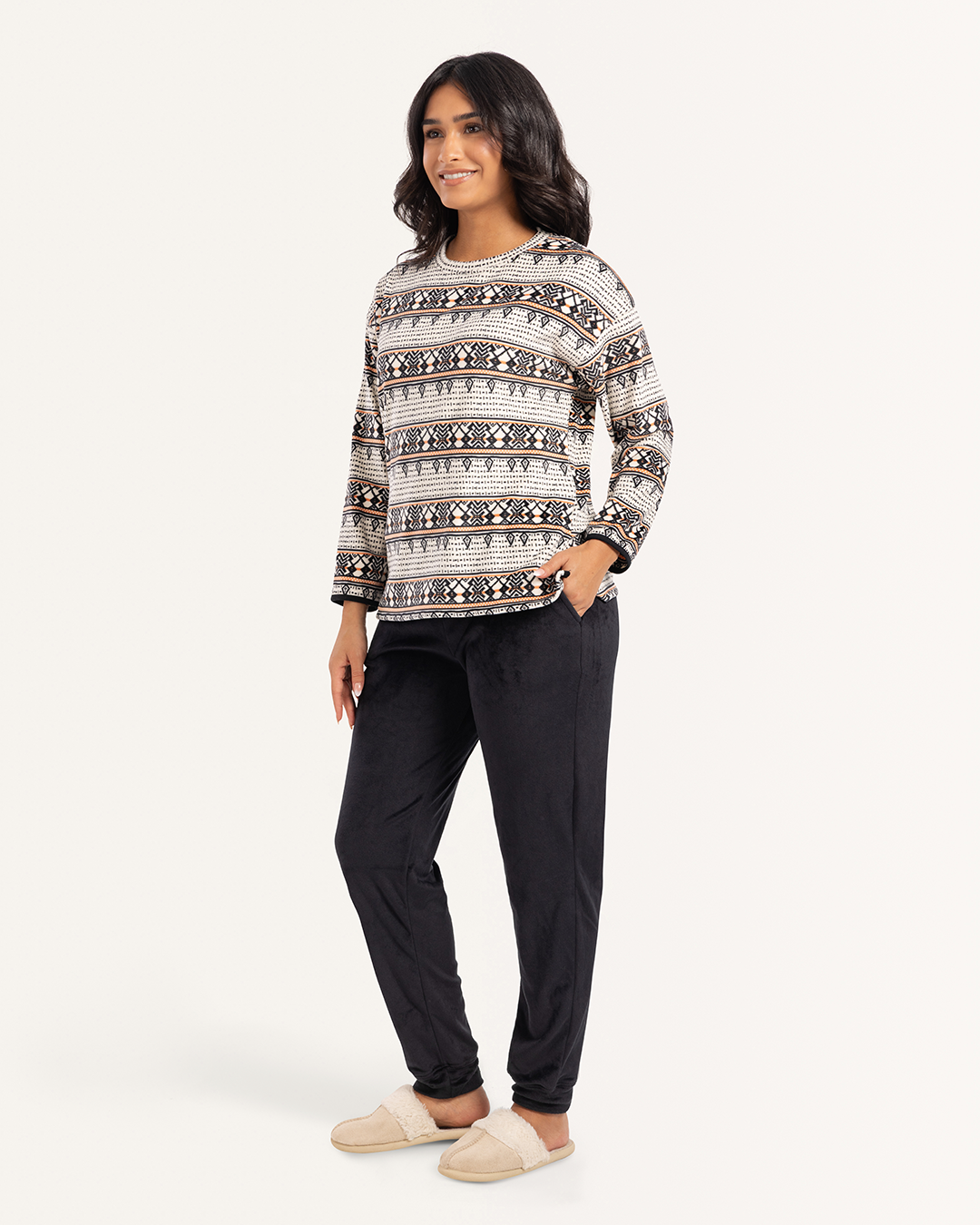 بيجاما كُم طويل طباعه اندلسيه