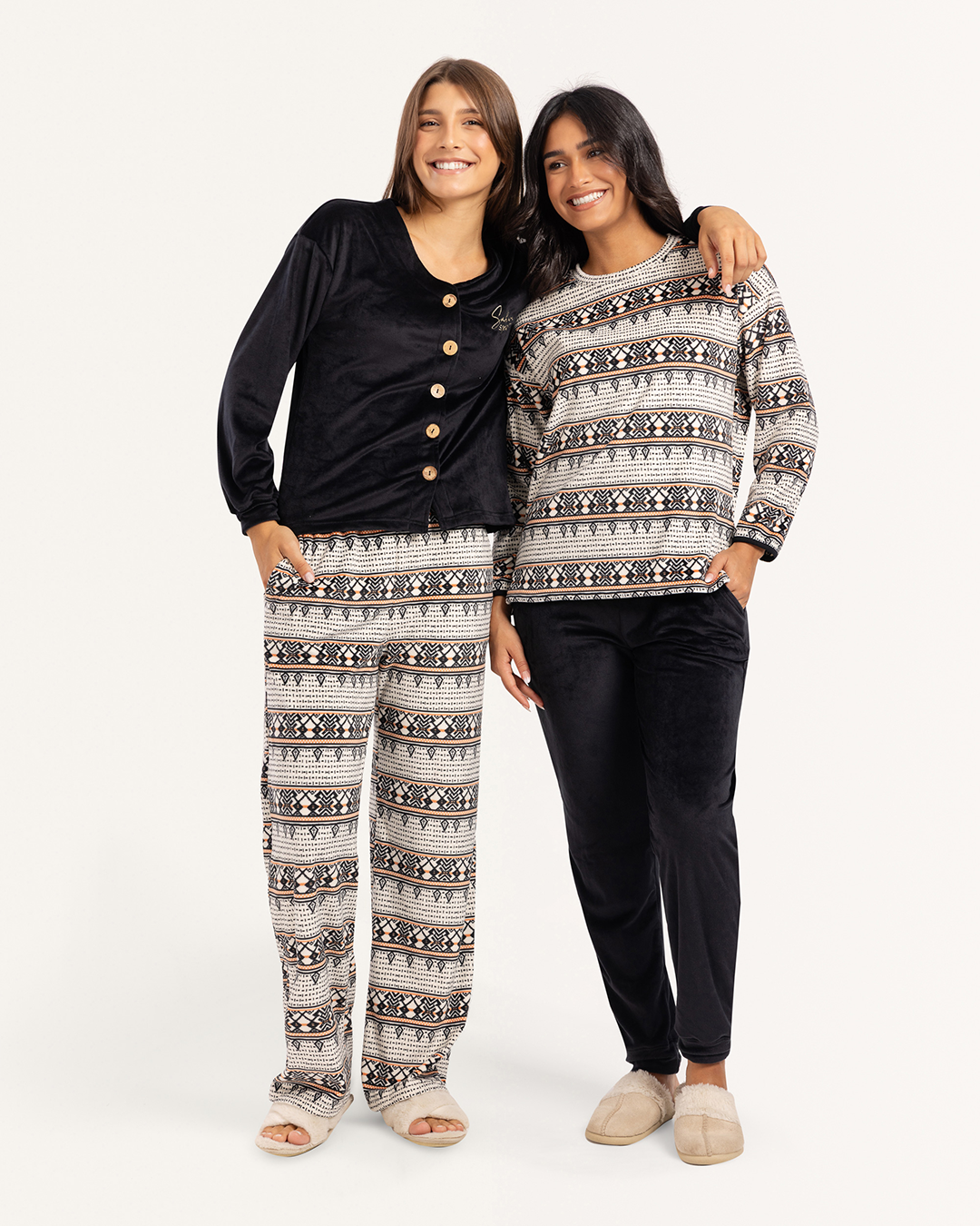 بيجاما كُم طويل طباعه اندلسيه