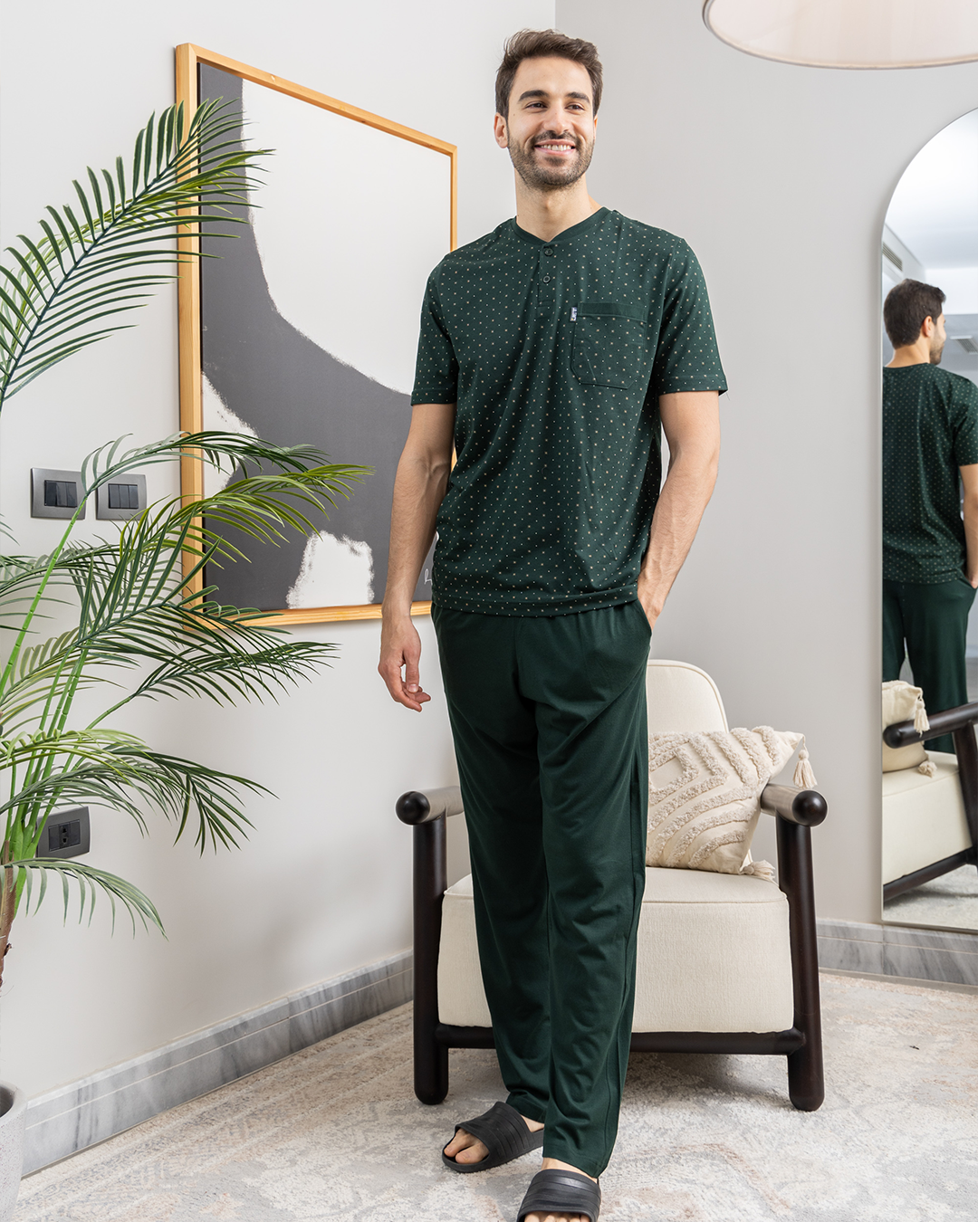 Men's pajamas, round buttons, square print, plain pants
