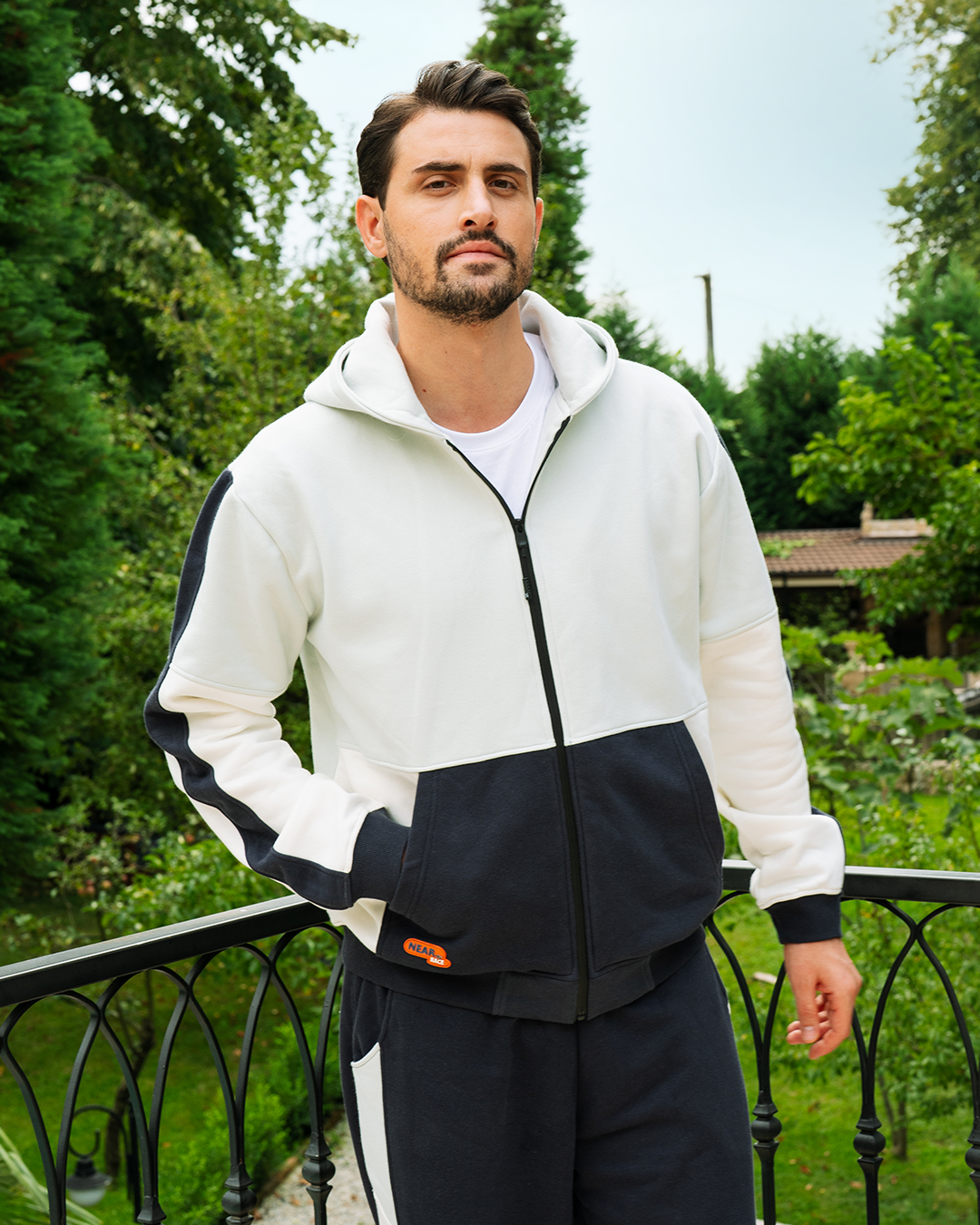 طقم رياضى بسوستة و كابيشو و قصات