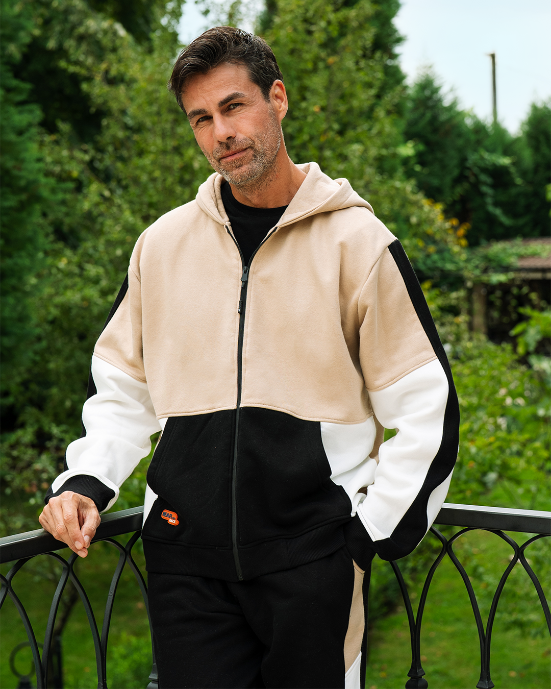 طقم رياضى بسوستة و كابيشو و قصات