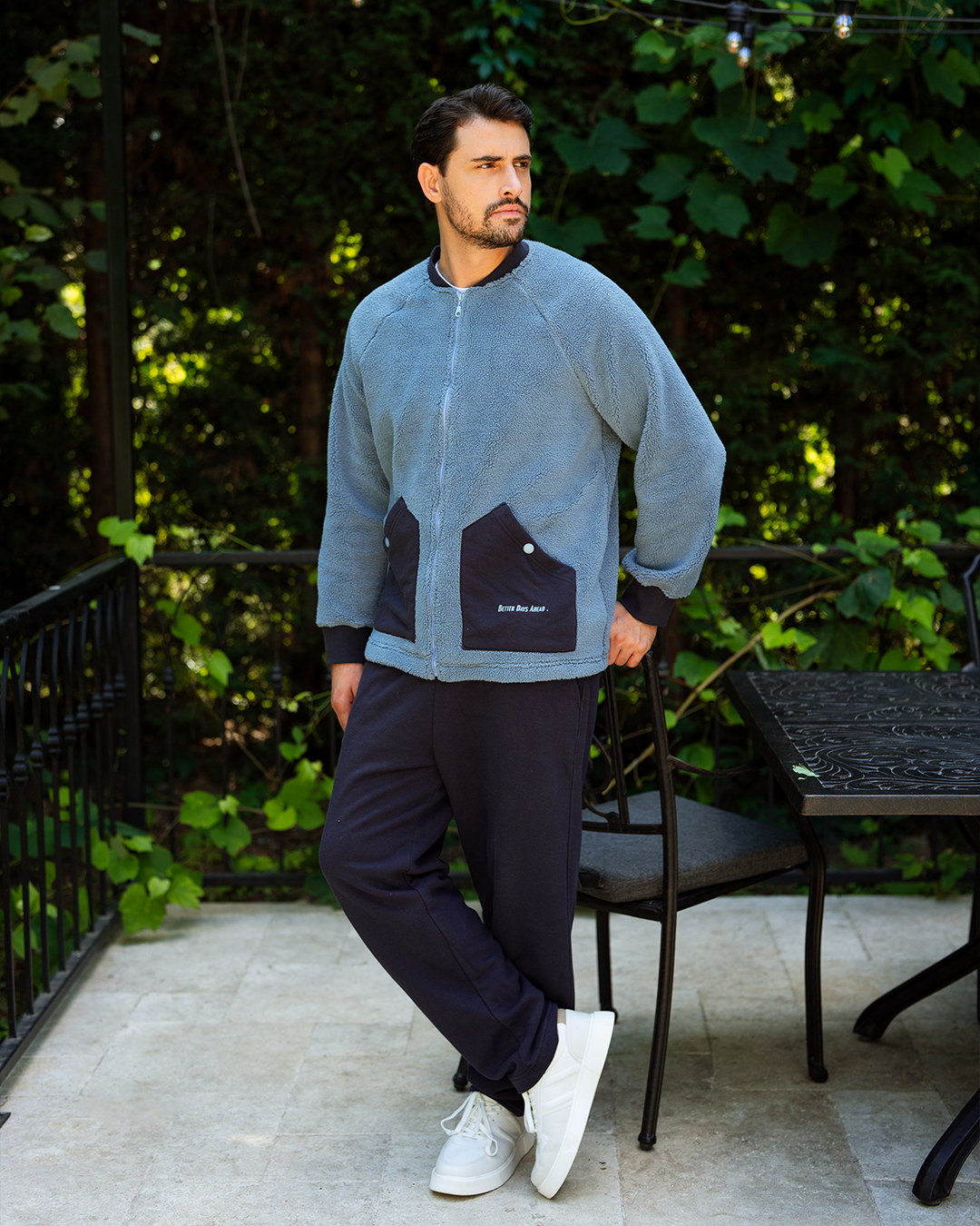 بيجاما بكم طويل و جيب من خامه البنطلون وبنطلون مستقيم