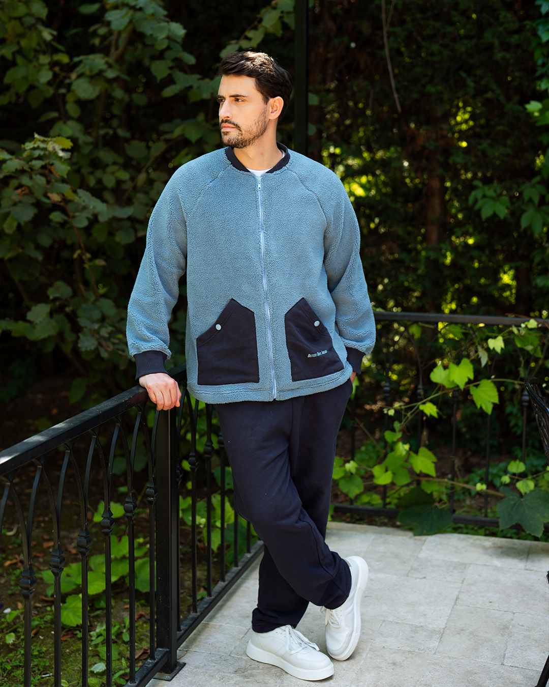 بيجاما بكم طويل و جيب من خامه البنطلون وبنطلون مستقيم