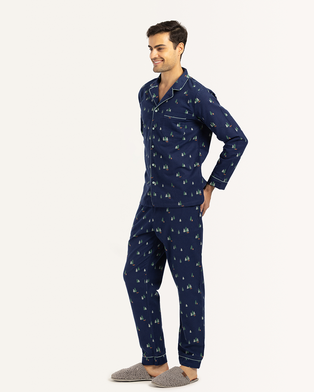 بيجاما بزراير أشجار الكريسماس