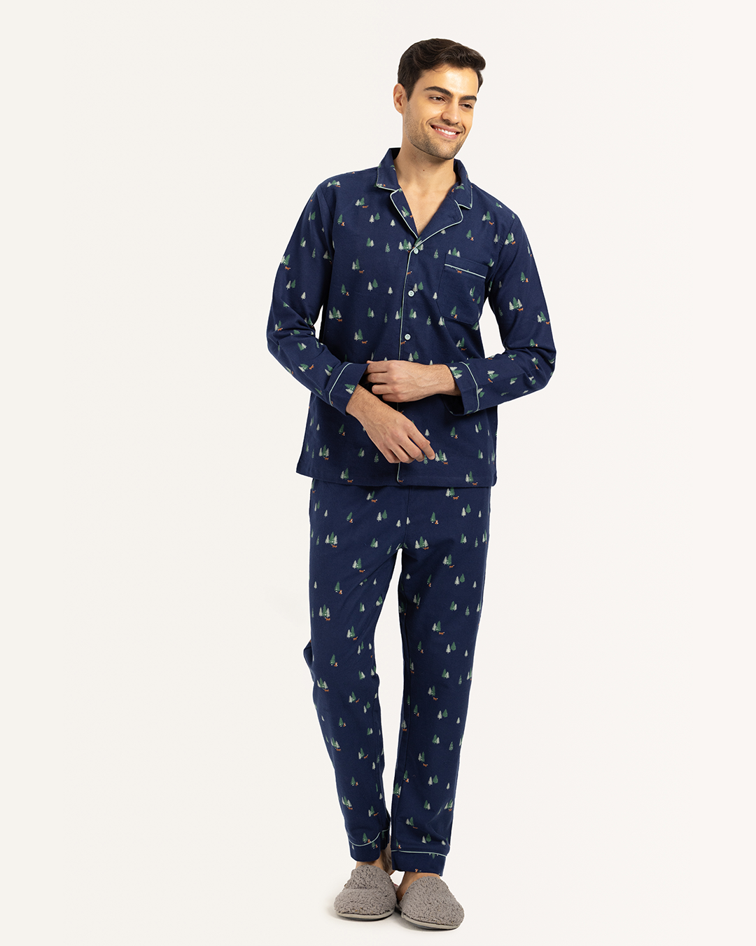 بيجاما بزراير أشجار الكريسماس