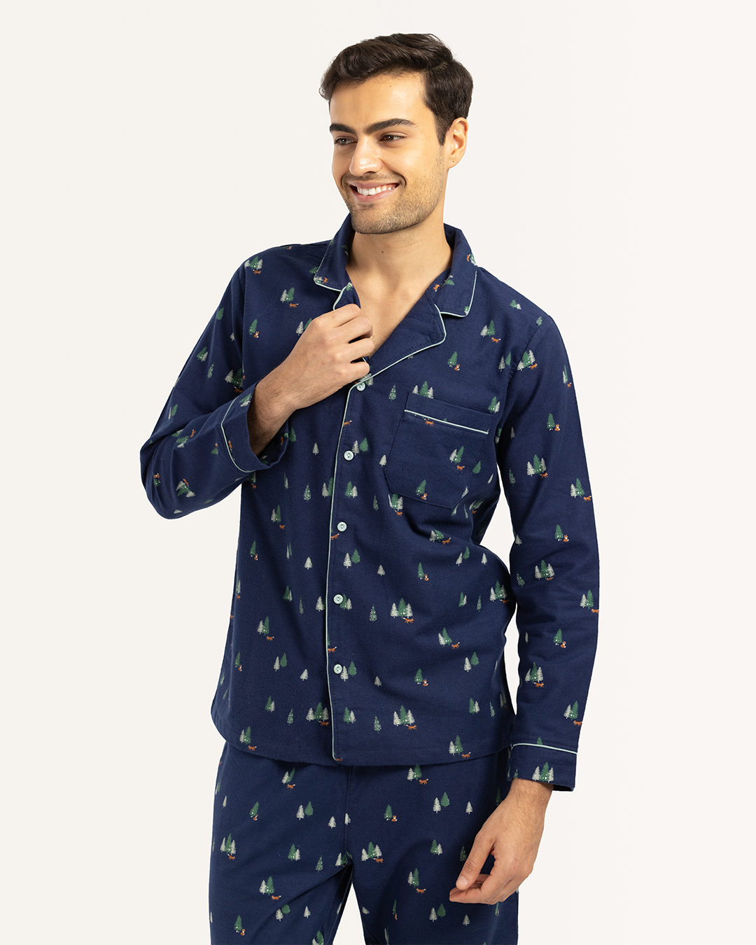 بيجاما بزراير أشجار الكريسماس