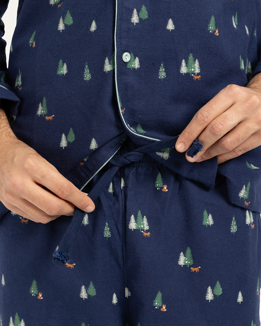 بيجاما بزراير أشجار الكريسماس