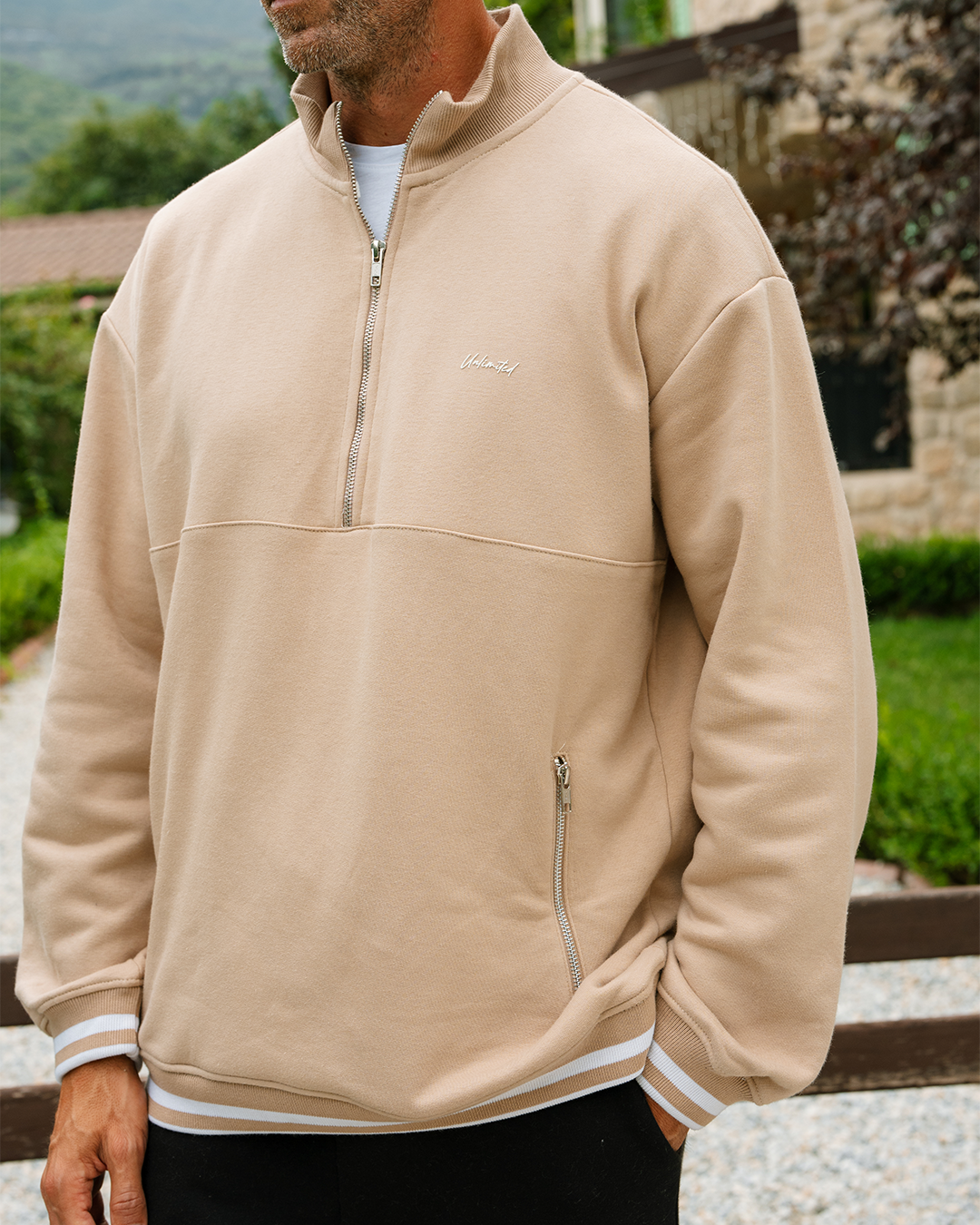 بيجاما رجالى بكم و قصه عند الصدر