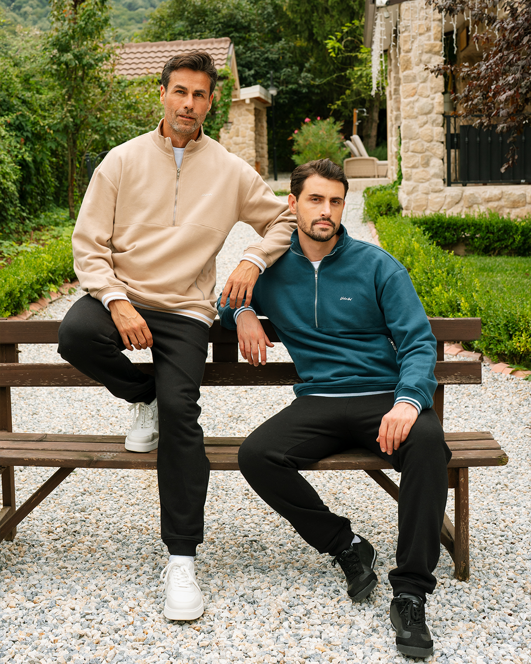 بيجاما رجالى بكم و قصه عند الصدر