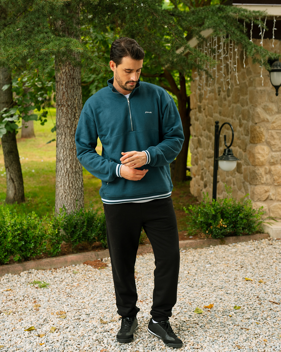 بيجاما رجالى بكم و قصه عند الصدر