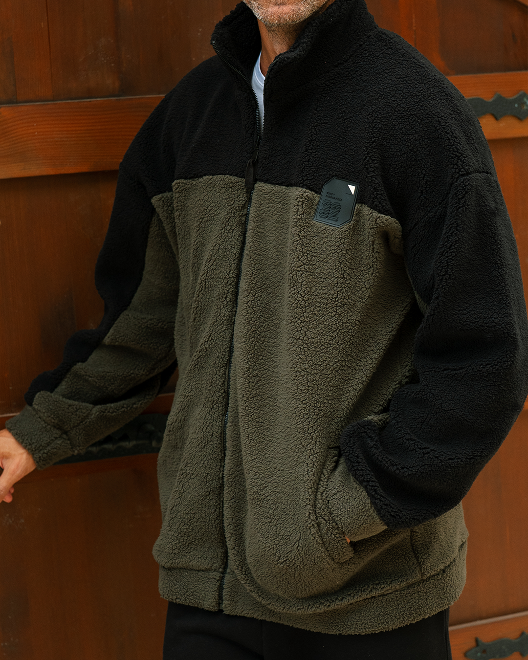 بيجاما بنطلون ميلتون و توب بكم طويل و قصه عند الصدر