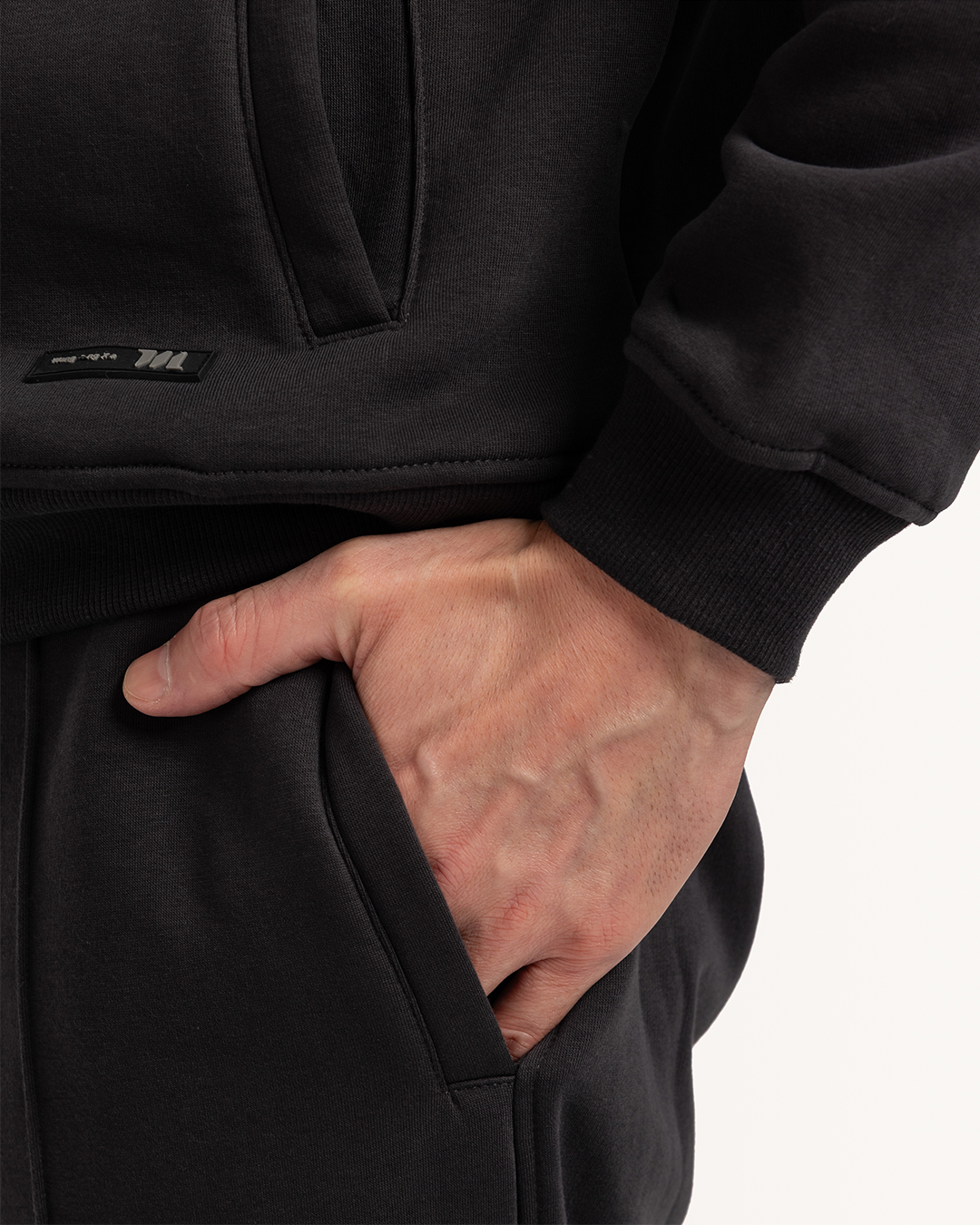 طقم رياضي ميلتون