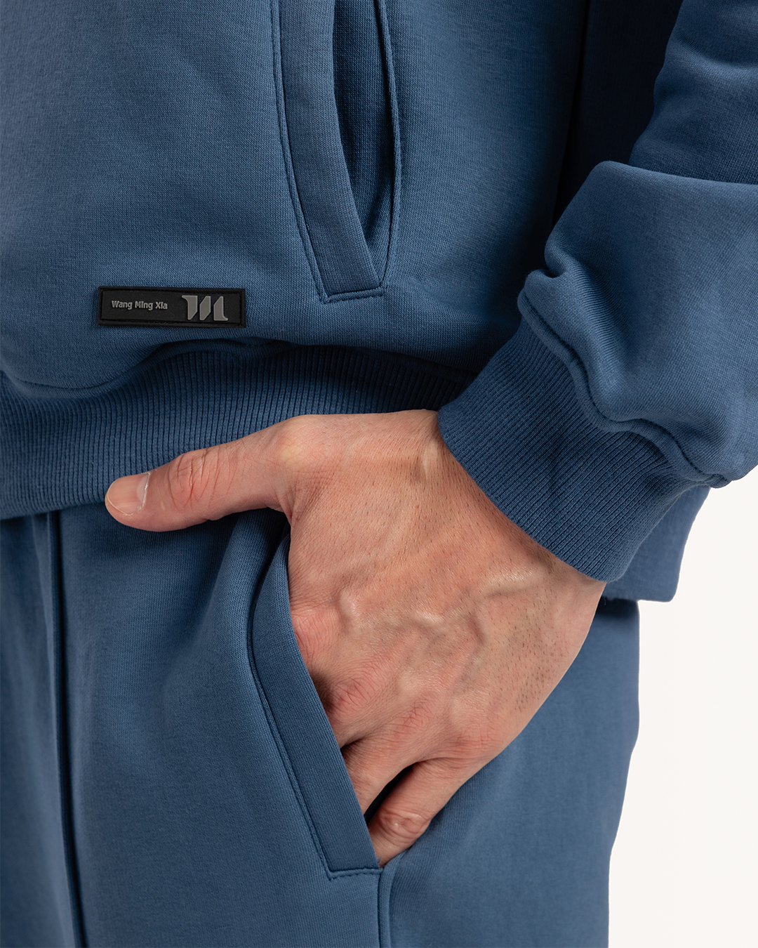 طقم رياضي ميلتون