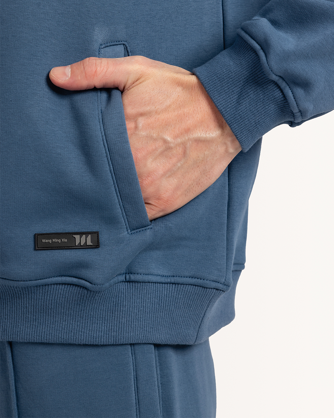 طقم رياضي ميلتون