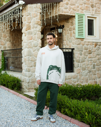 طقم  سويت شيرت بكابيشون و طباعه على الصدر