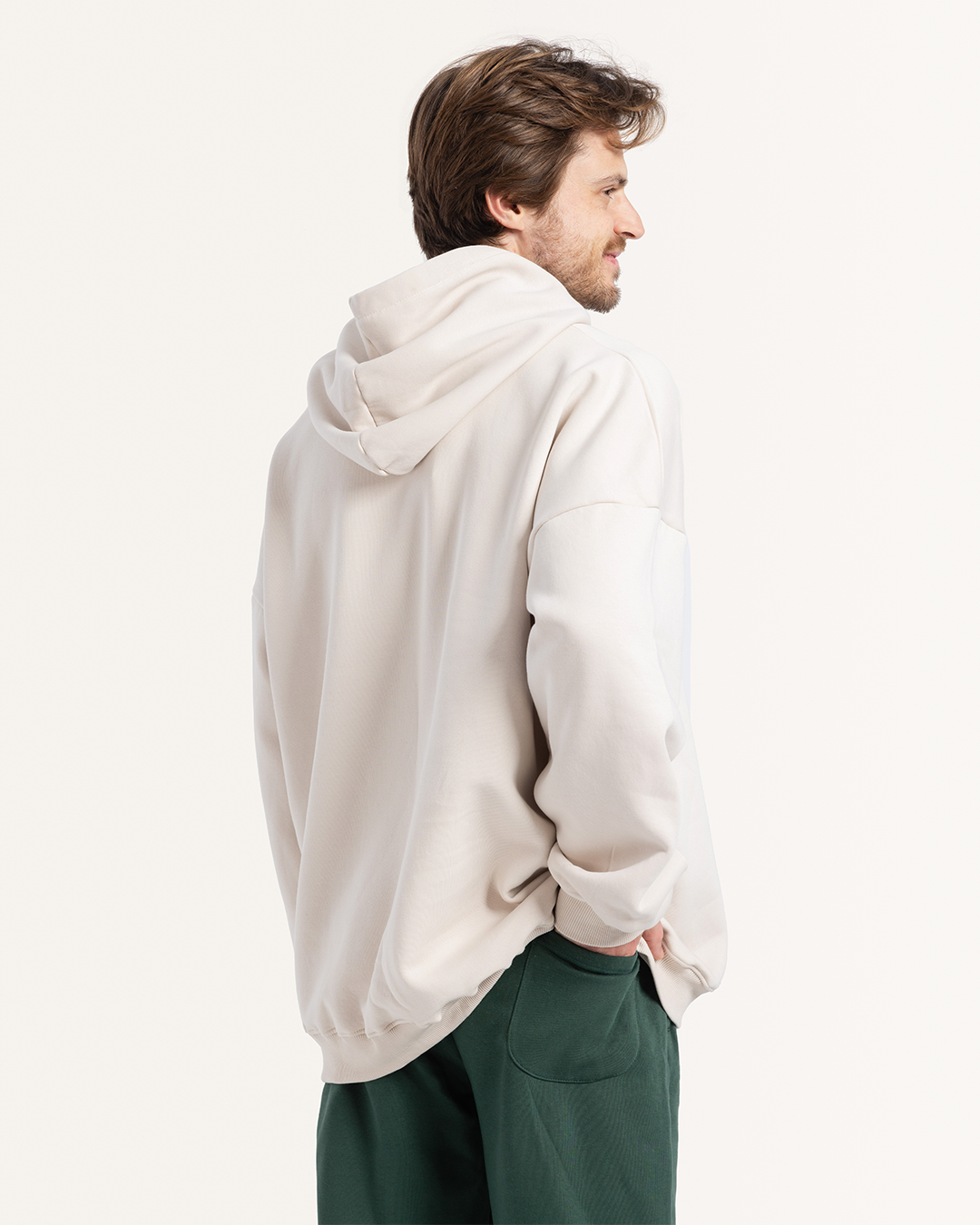 طقم  سويت شيرت بكابيشون و طباعه على الصدر