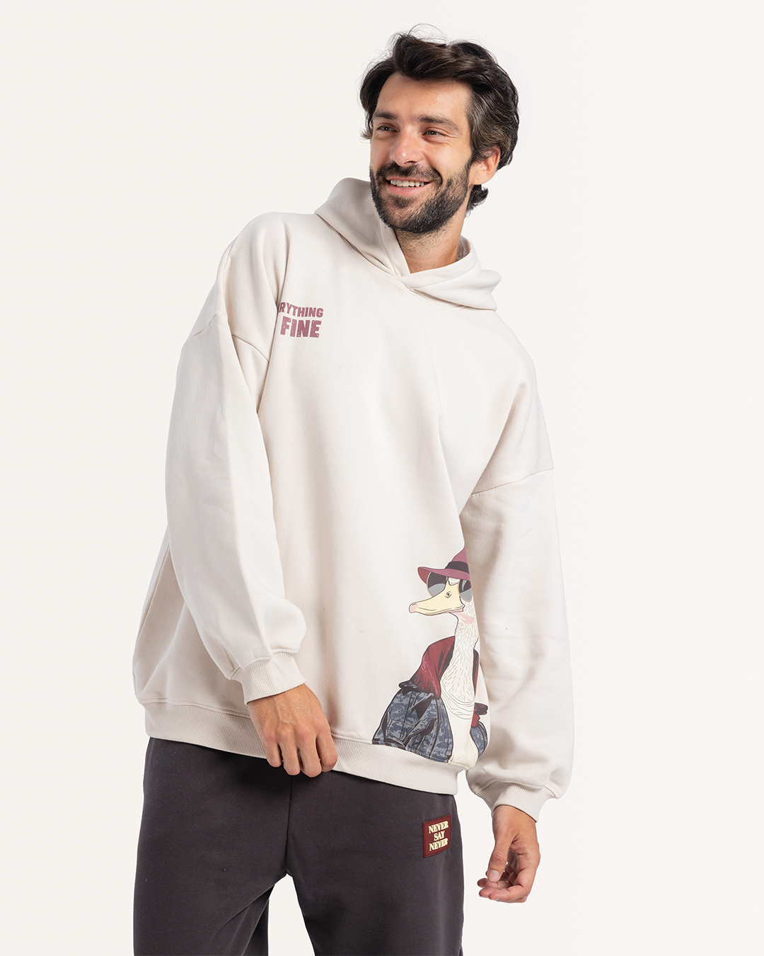 طقم  سويت شيرت بكابيشون و طباعه على الصدر