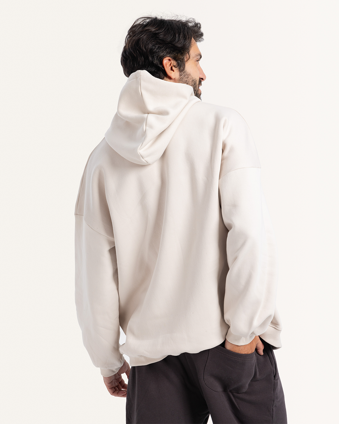 طقم  سويت شيرت بكابيشون و طباعه على الصدر