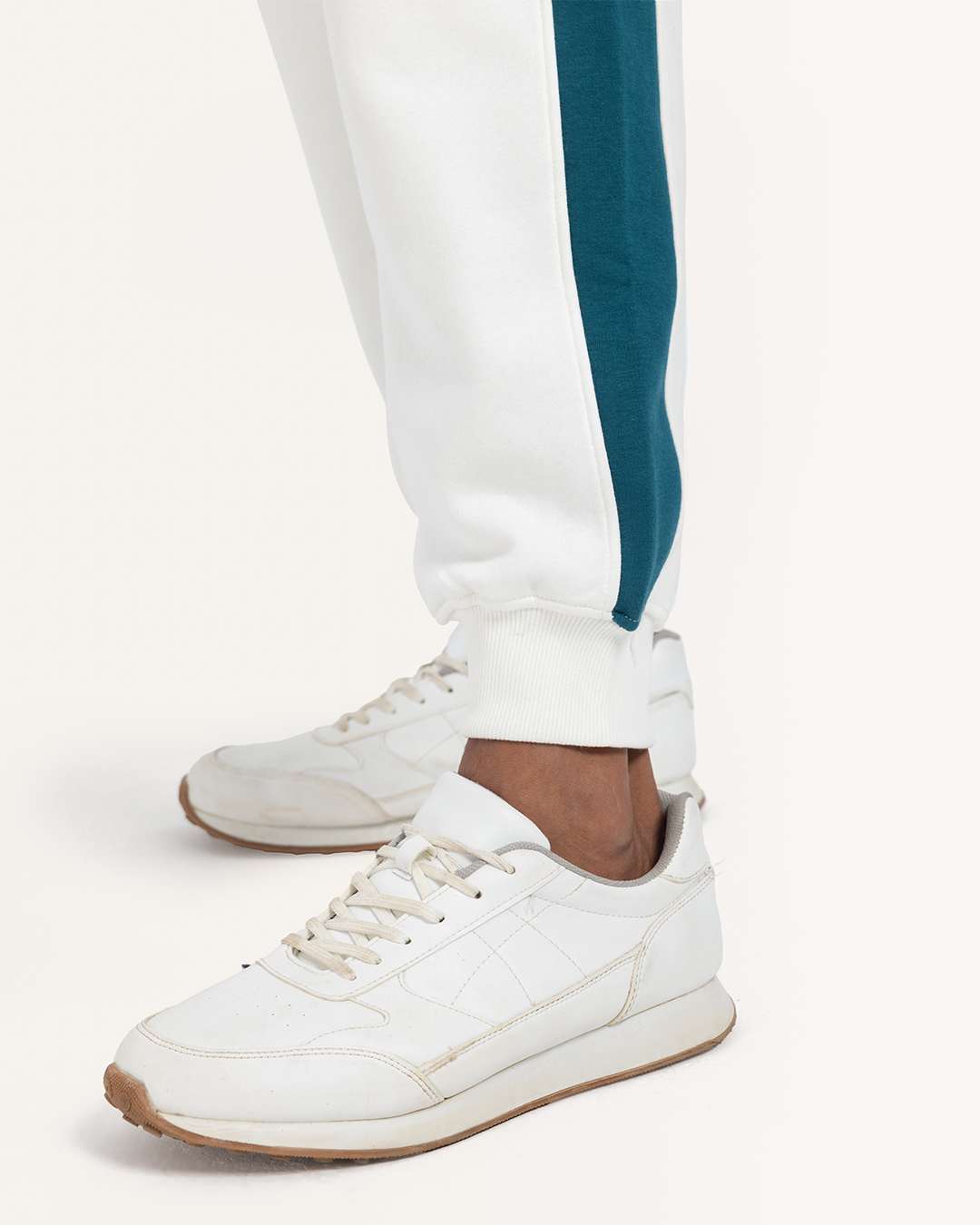 طقم رياضي رجالي بكم و كابيشوه و بنطلون الاوقات السعيده