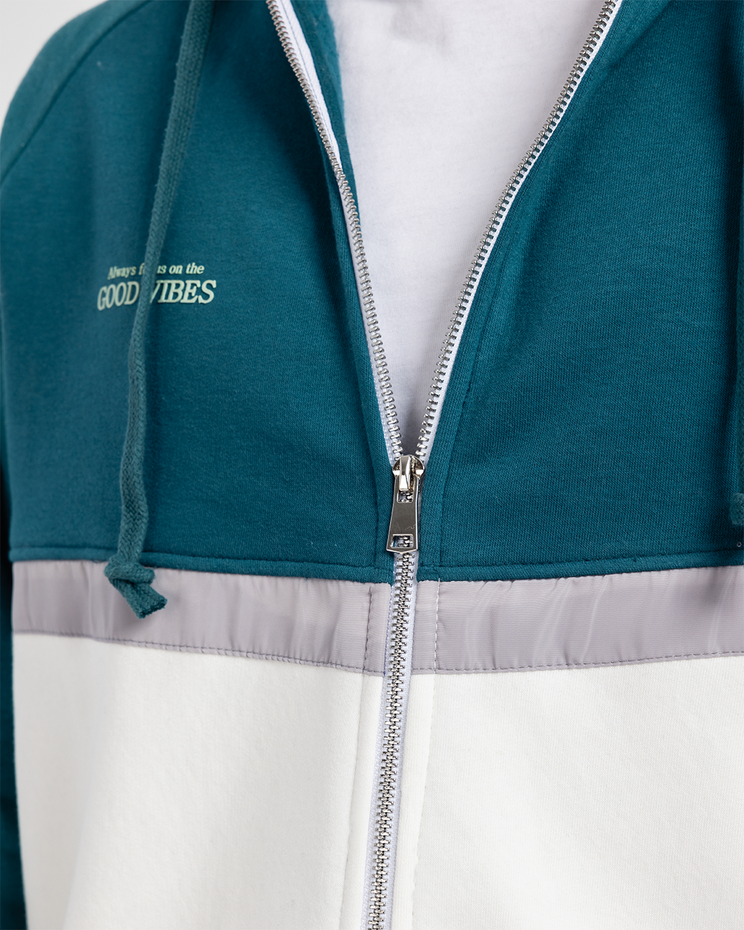 طقم رياضي رجالي بكم و كابيشوه و بنطلون الاوقات السعيده