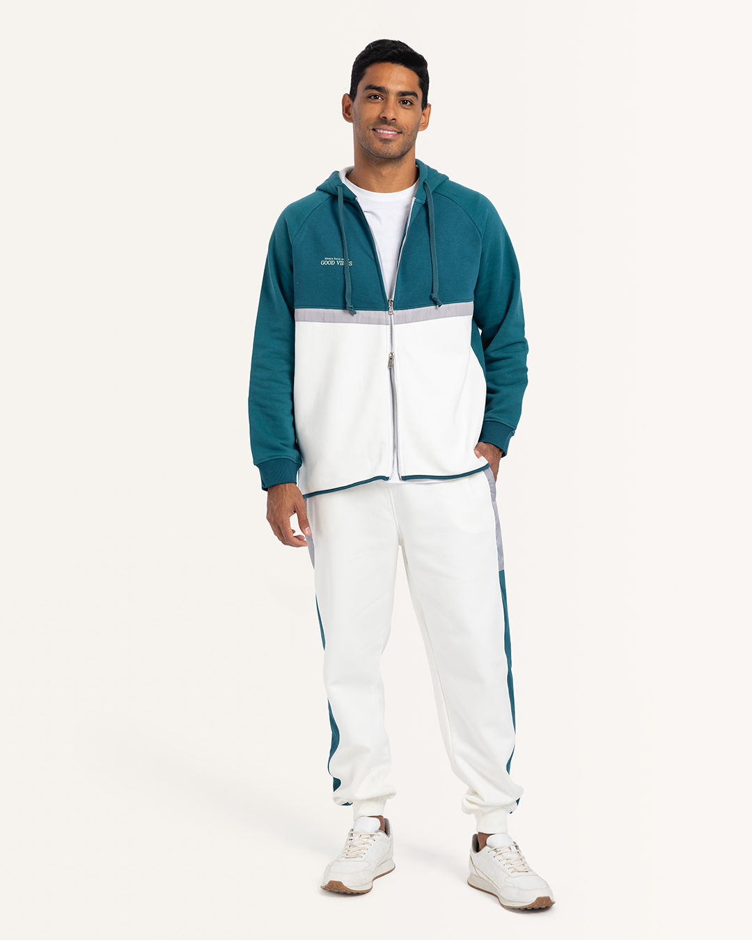 طقم رياضي رجالي بكم و كابيشوه و بنطلون الاوقات السعيده