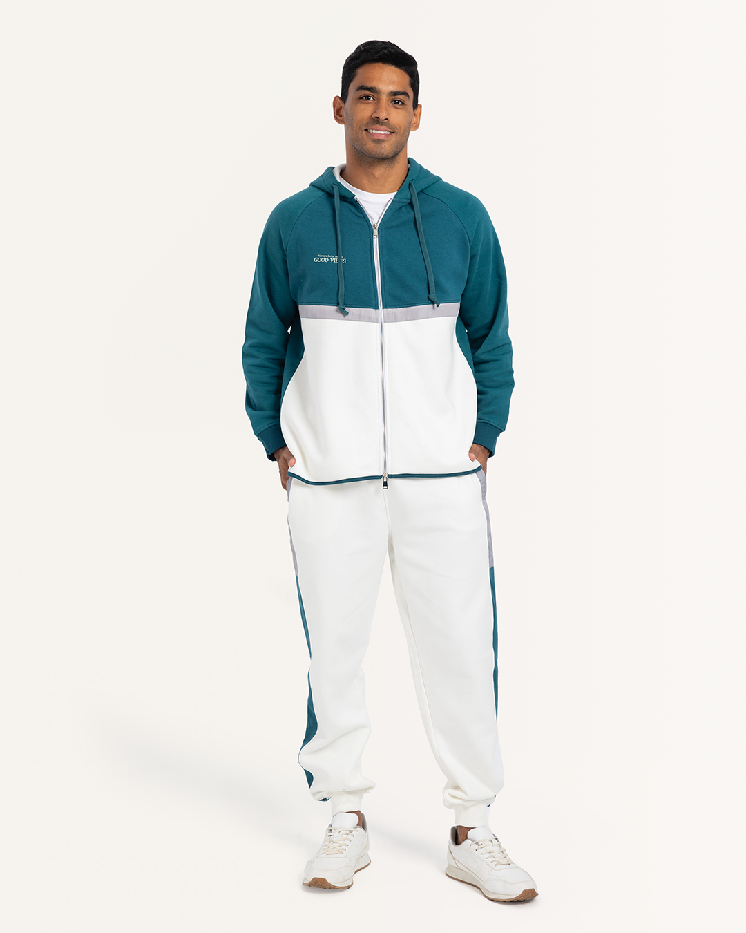 طقم رياضي رجالي بكم و كابيشوه و بنطلون الاوقات السعيده