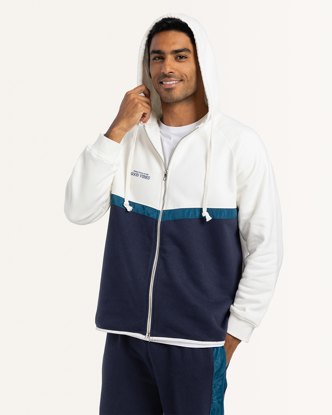 طقم رياضي رجالي بكم و كابيشوه و بنطلون الاوقات السعيده