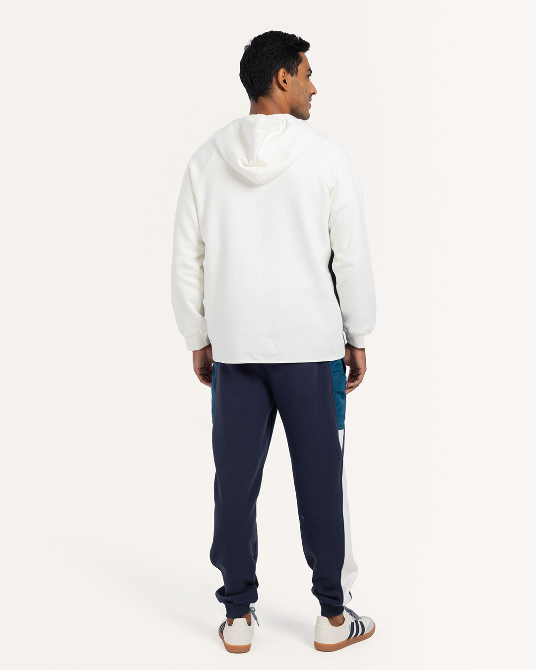 طقم رياضي رجالي بكم و كابيشوه و بنطلون الاوقات السعيده