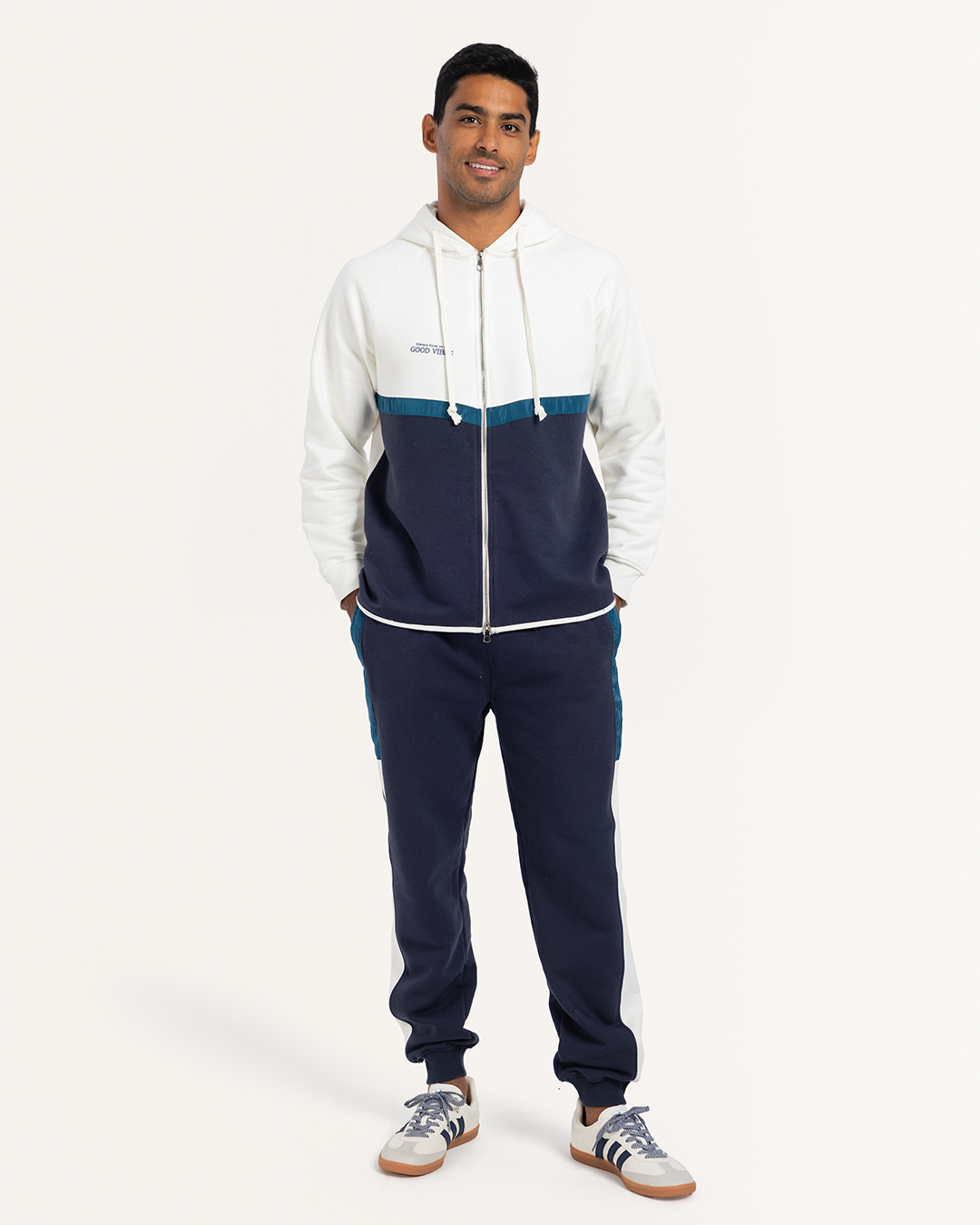 طقم رياضي رجالي بكم و كابيشوه و بنطلون الاوقات السعيده