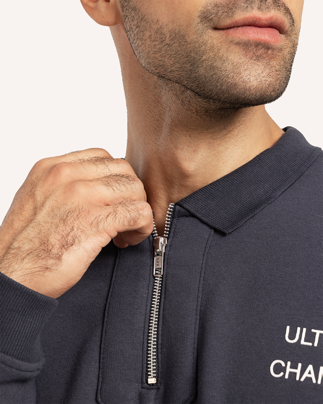 طقم رياضي سوستة و كولة