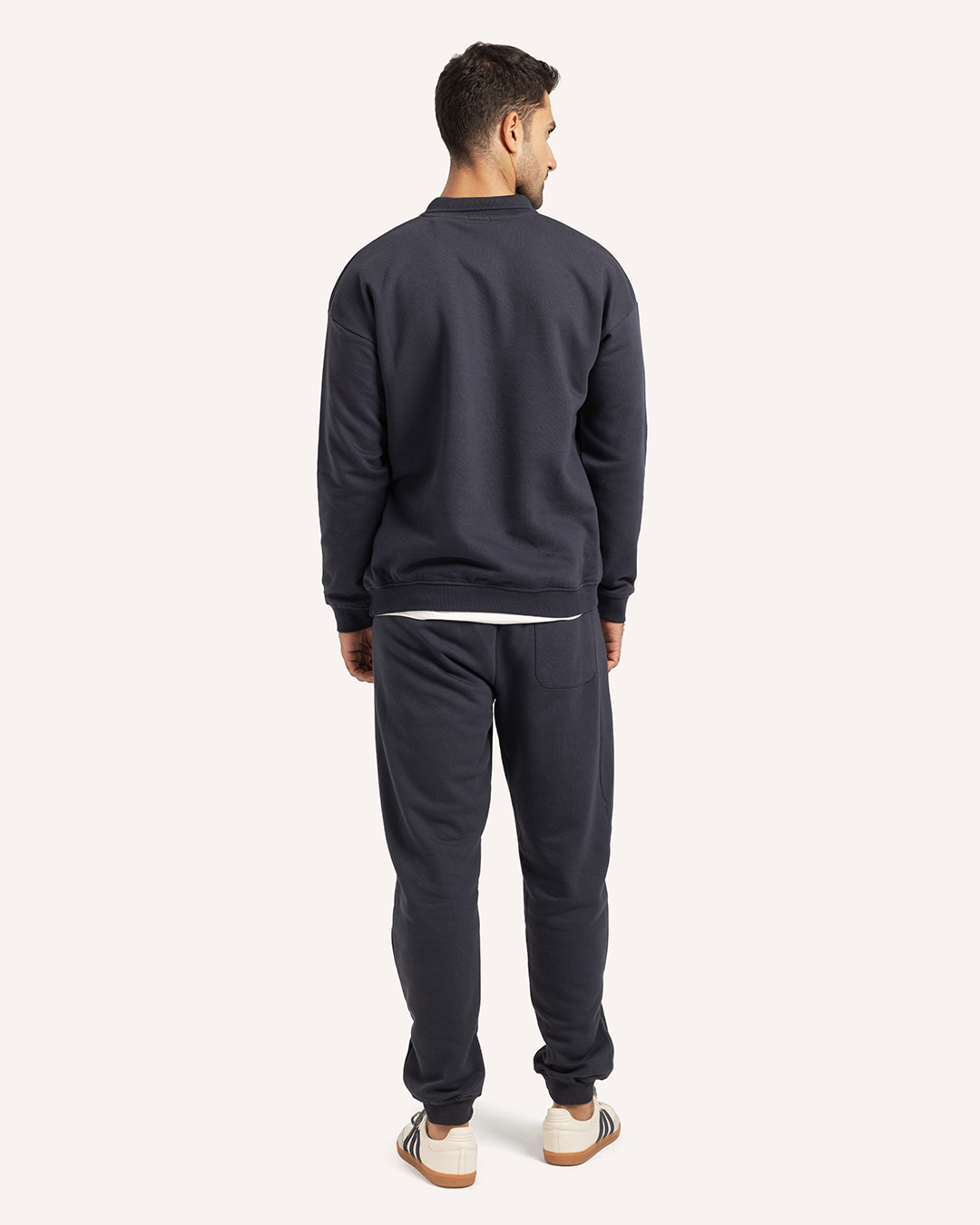 طقم رياضي سوستة و كولة