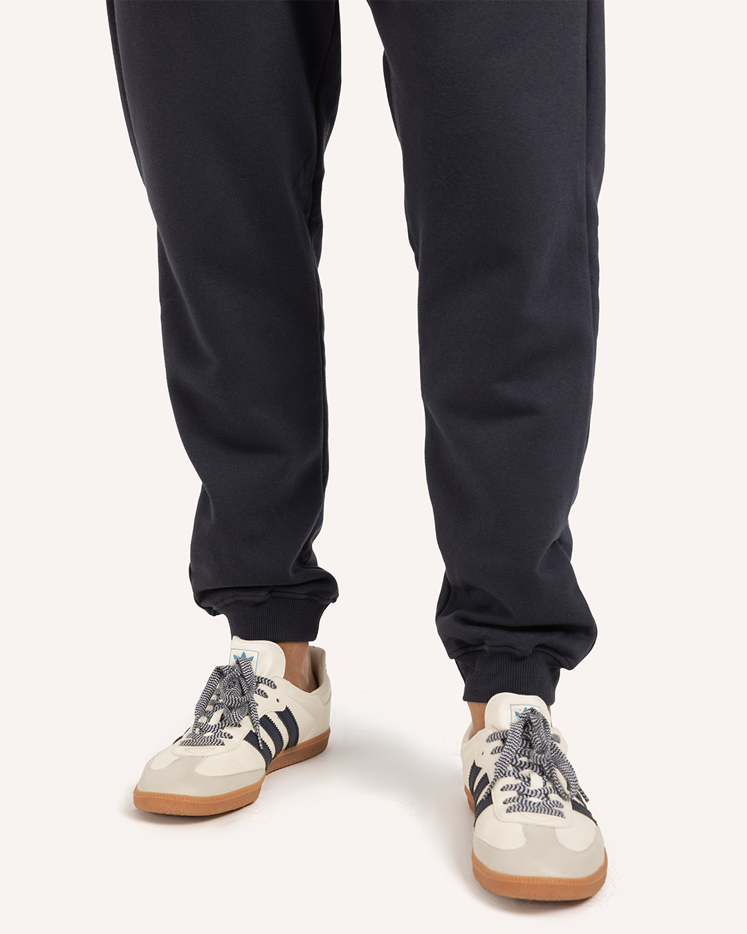 طقم رياضي سوستة و كولة