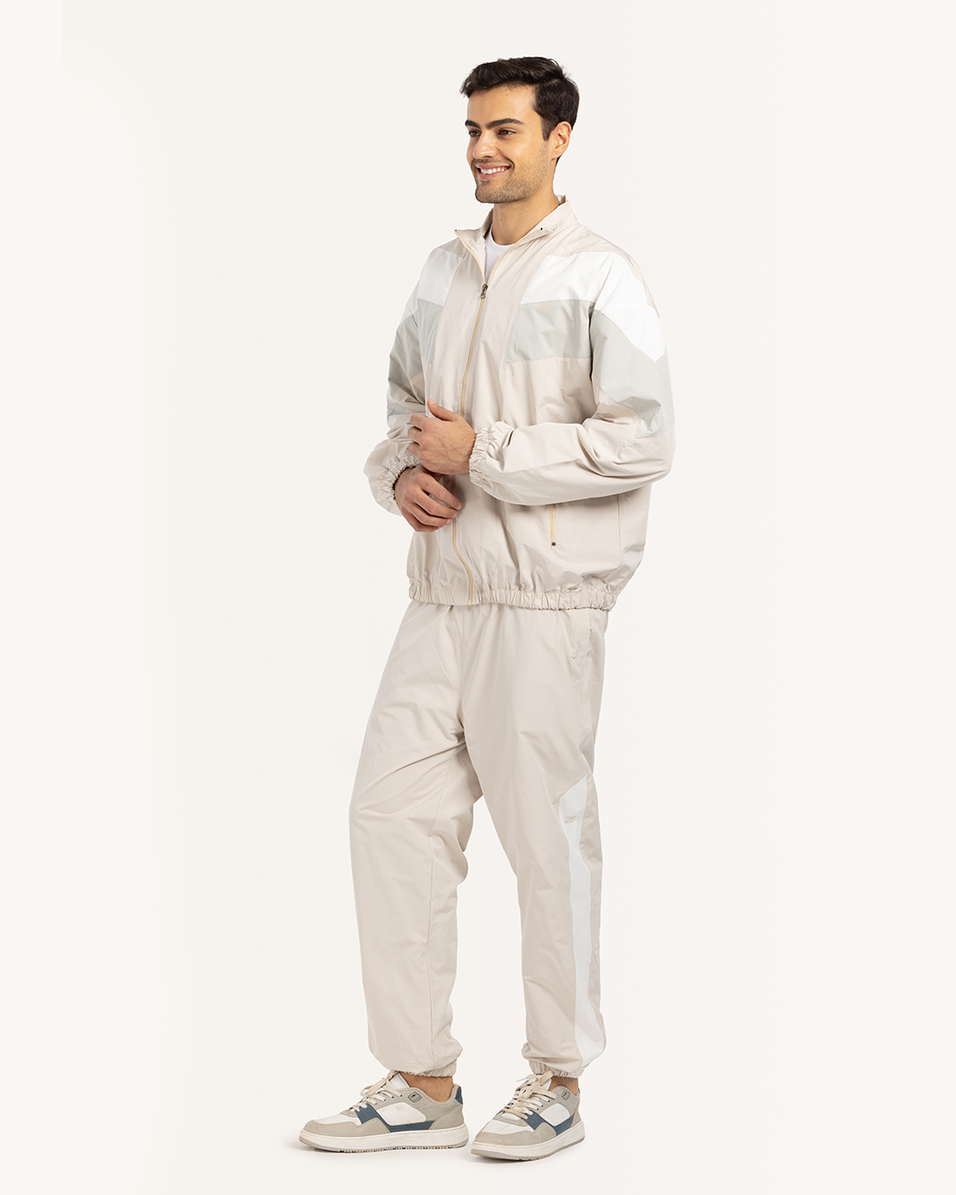 طقم رياضى مع جاكيت قصات